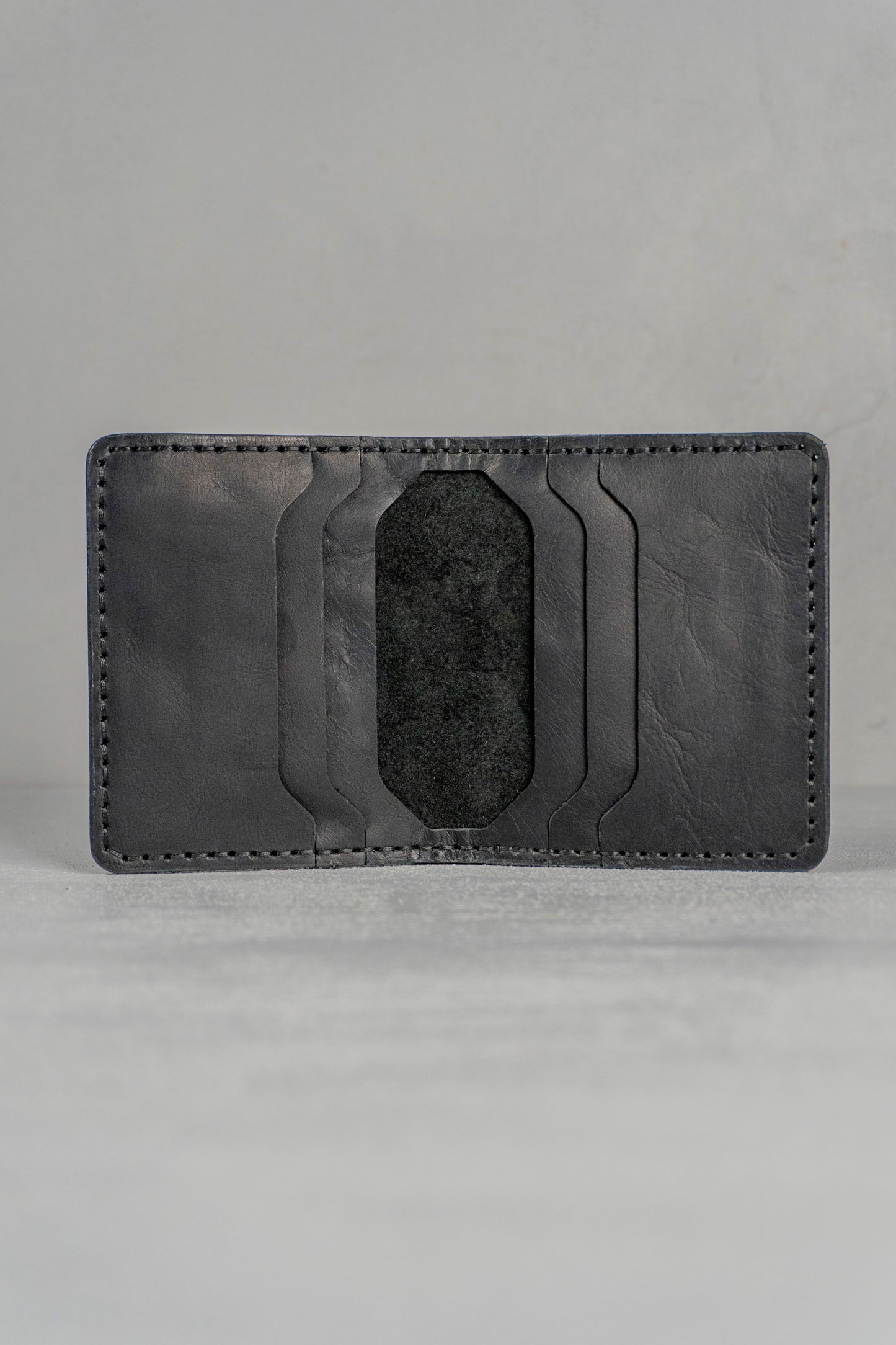 ROYZBIFOLD BLACK