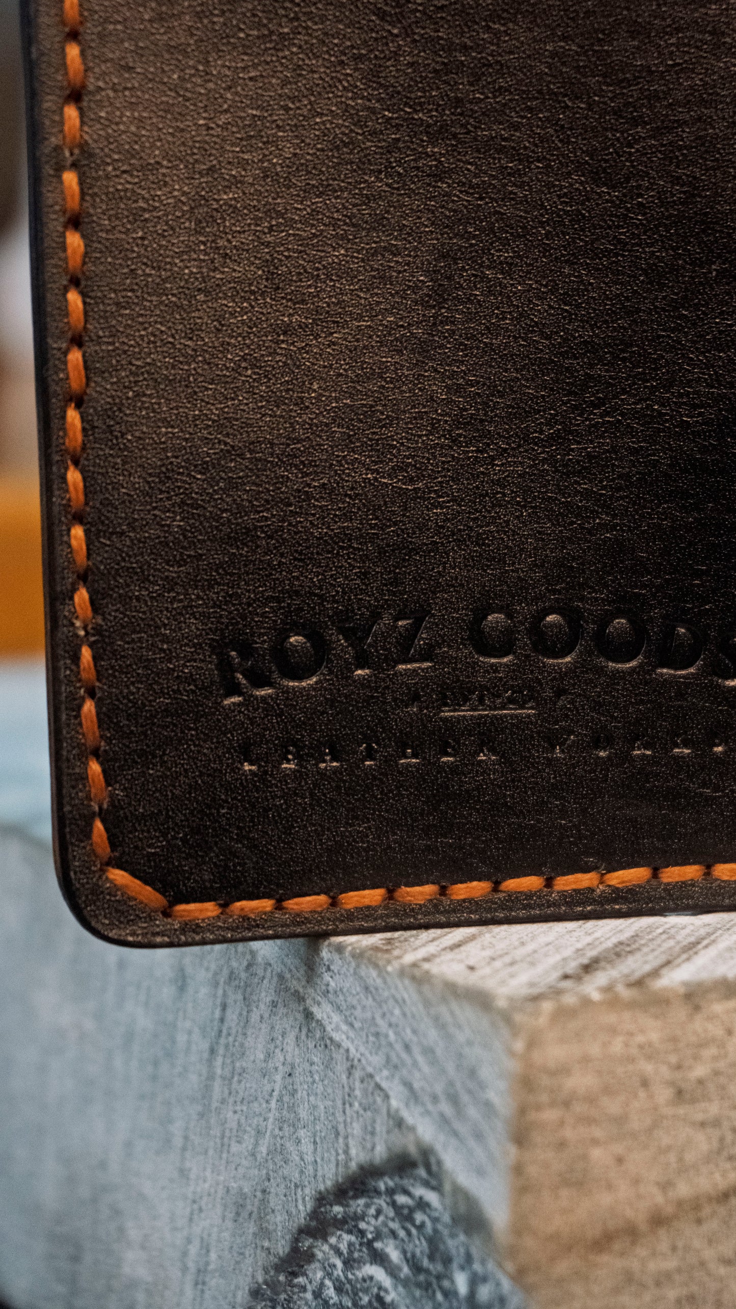BIFOLD VEG TAN BLACK Custom