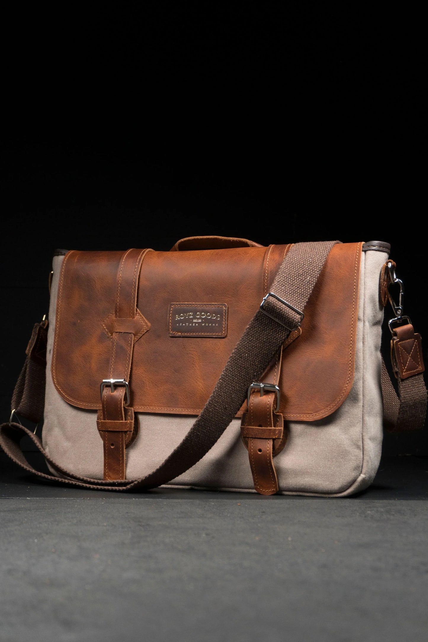 MESSENGER BAG BEIGE