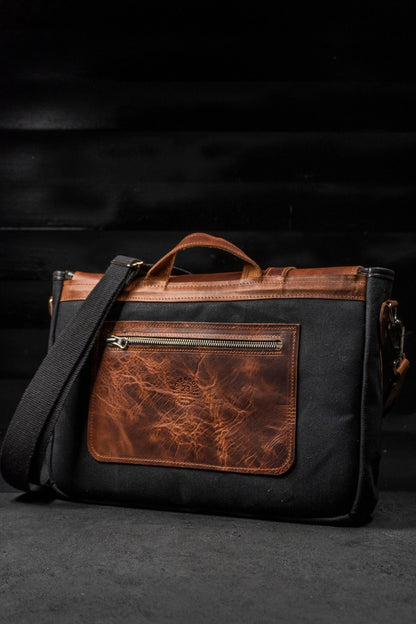 MESSENGER BAG BLACK