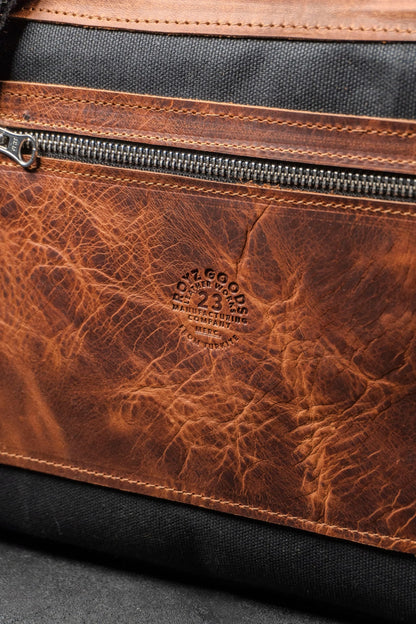 MESSENGER BAG BLACK
